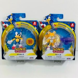 2 Sonic The Hedgehog Figures 30th Anniversary Sonic Tails Chaos Emerald Coin New